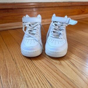 Nike White High-Top Sneakers Womens White Size US 7.5